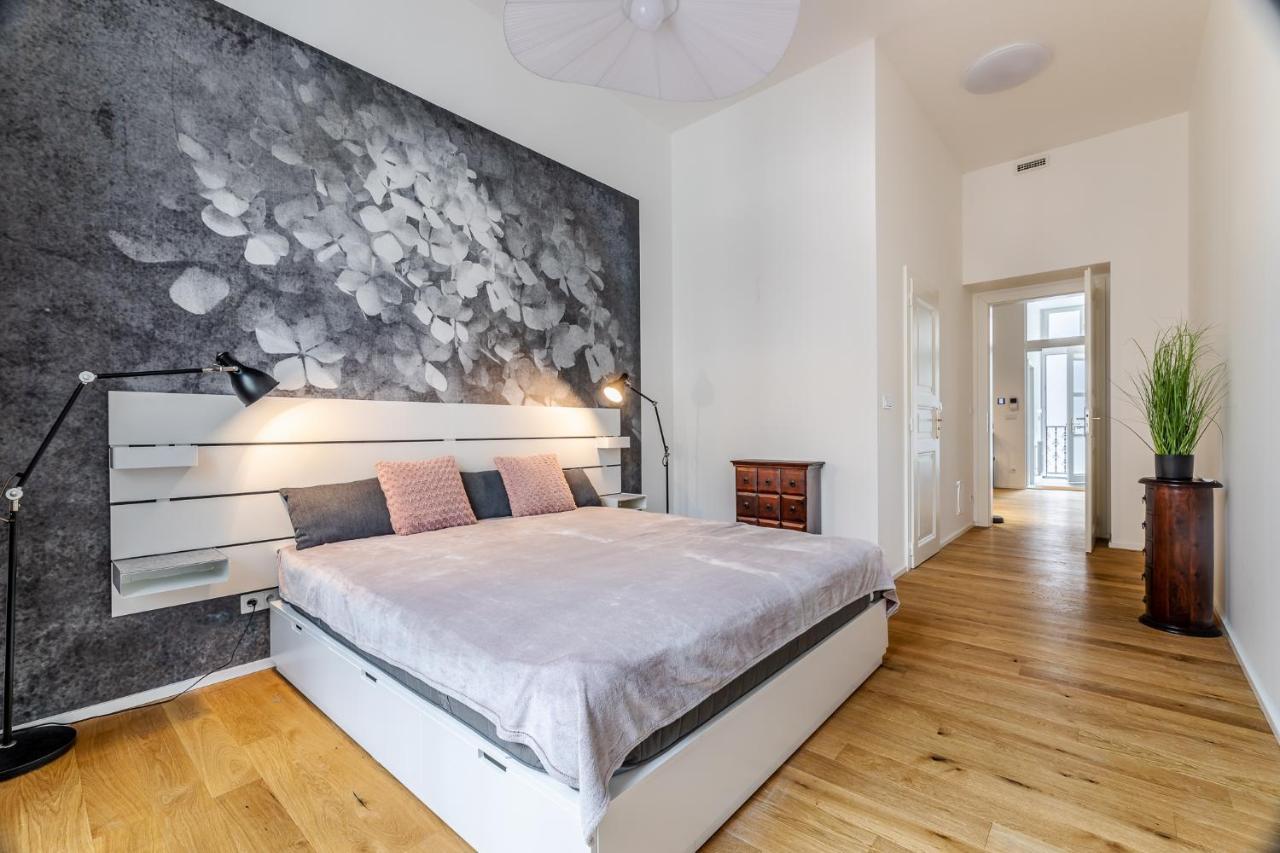 Elegant Apartments Located In The Centre Of Prag Exterior foto