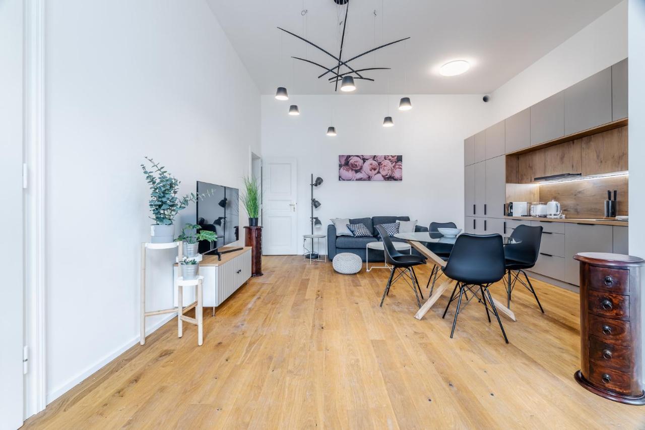 Elegant Apartments Located In The Centre Of Prag Exterior foto